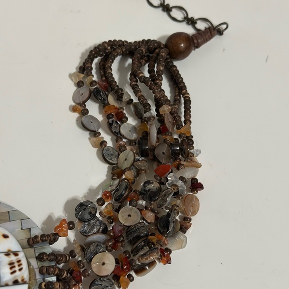 Chico Elegant Brown Beaded Belt With round mosaic pendant Women’s OS - Picture 4 of 13